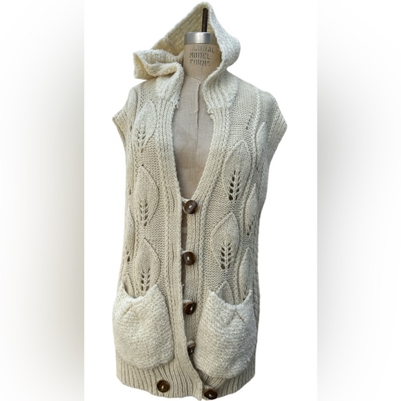 Far Away From Close Sweater Vest Cream Button Front 
Anthropologie - Picture 1 of 5